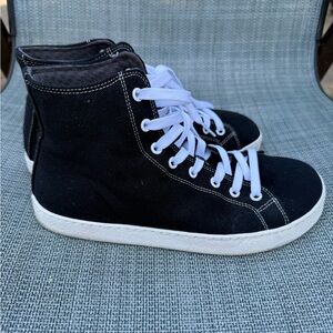 Groundies Brooklyn Canvas black high top barefoot sneakers size 38